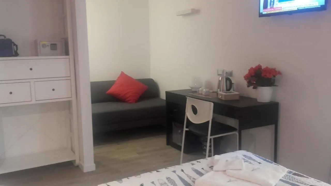 Pensión Hotel Travel House La Spezia