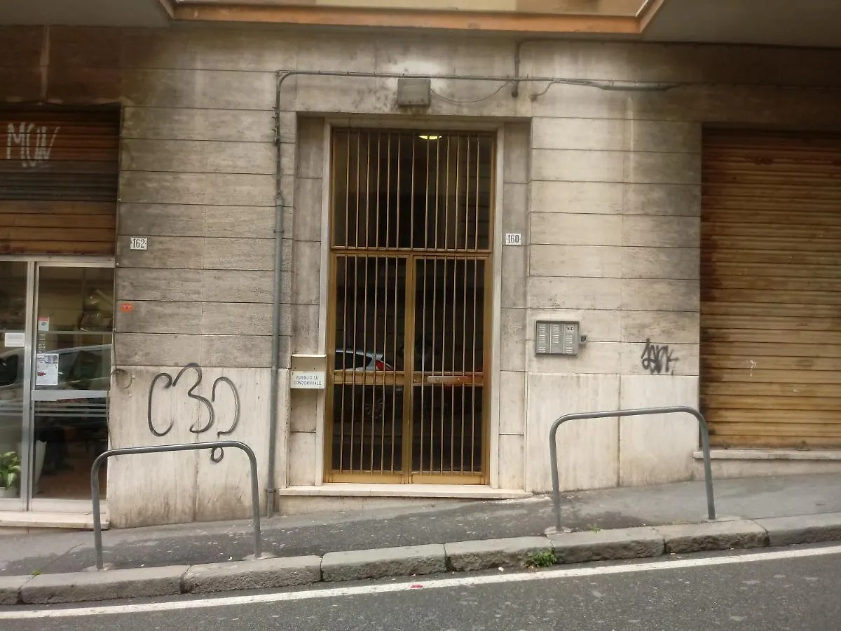 Pensión Hotel Travel House La Spezia Italia